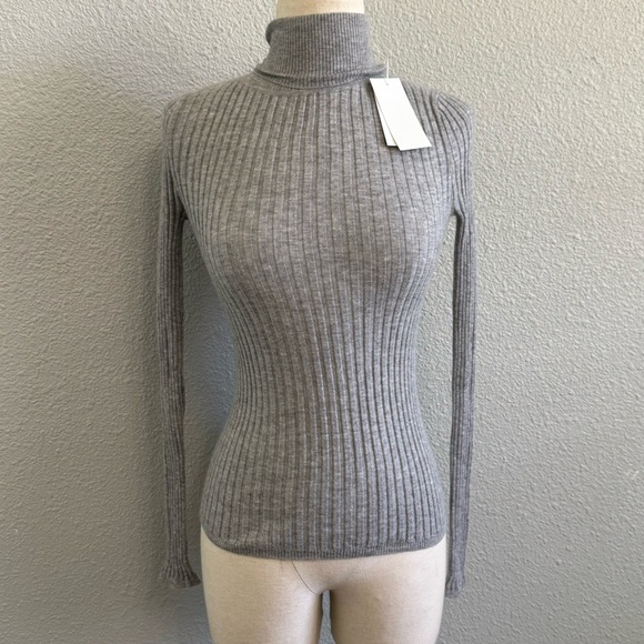 NWT Evelyn Grace 100% Cashmere Gray Ribbed Turtleneck Sweater 2ply - Picture 1 of 4